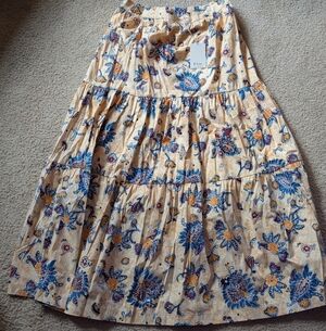 New With Tags ELIE TAHARI Floral Printed Maxi Full Length Skirt Size M